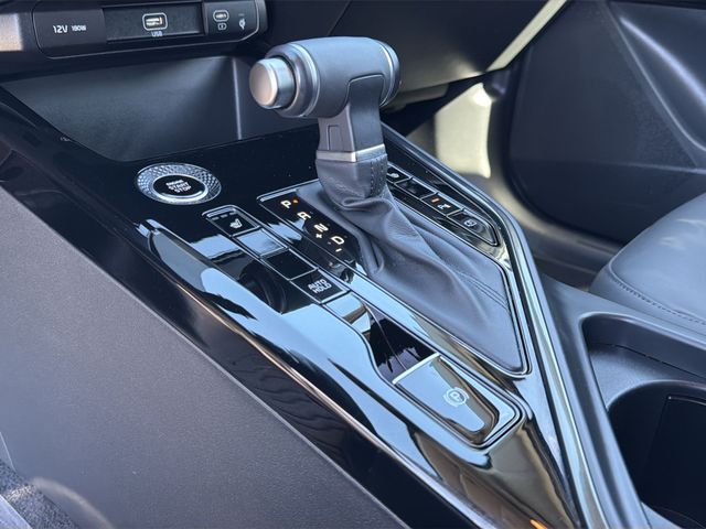 Thumbnail: 2023 Kia Niro - 14