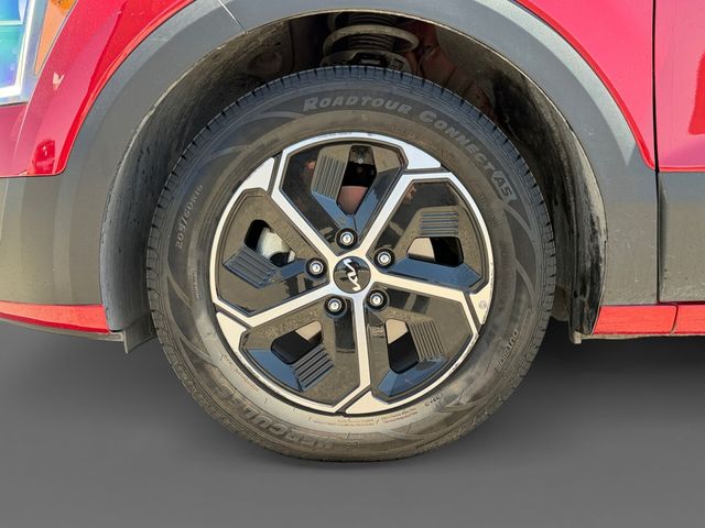 Thumbnail: 2023 Kia Niro - 7