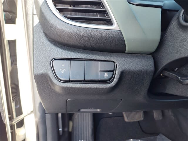 Thumbnail: 2024 Kia Seltos - 24