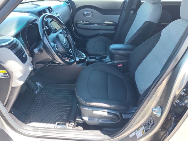 Thumbnail: 2015 Kia Soul - 10