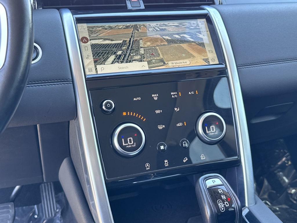 Thumbnail: 2022 Land Rover Discovery Sport - 27