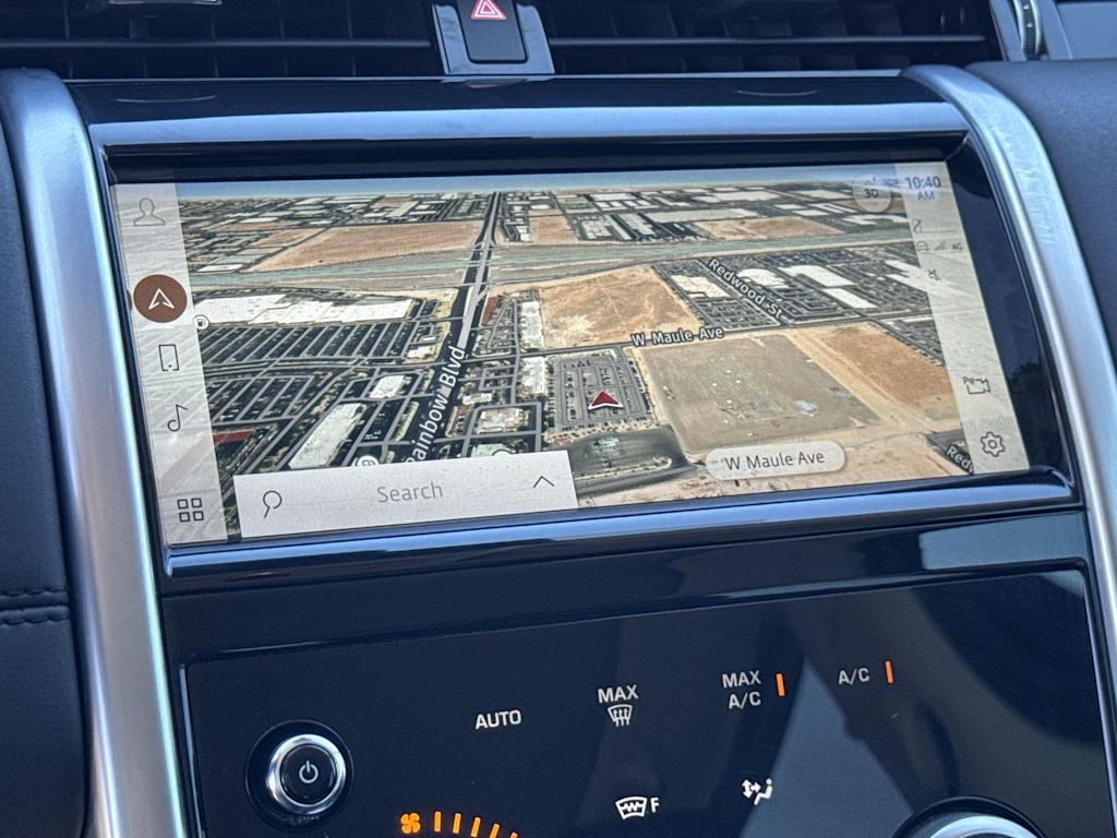 Thumbnail: 2022 Land Rover Discovery Sport - 13