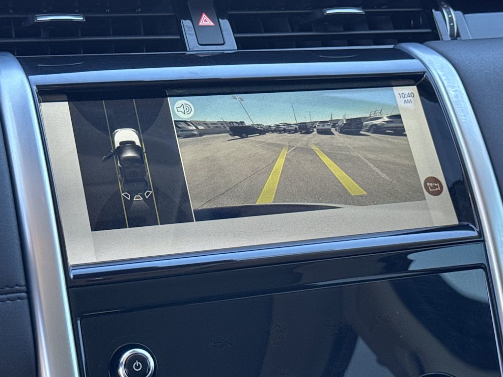 Thumbnail: 2022 Land Rover Discovery Sport - 28