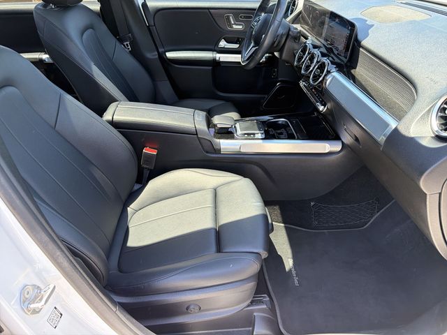 Thumbnail: 2020 Mercedes-Benz GLB - 24