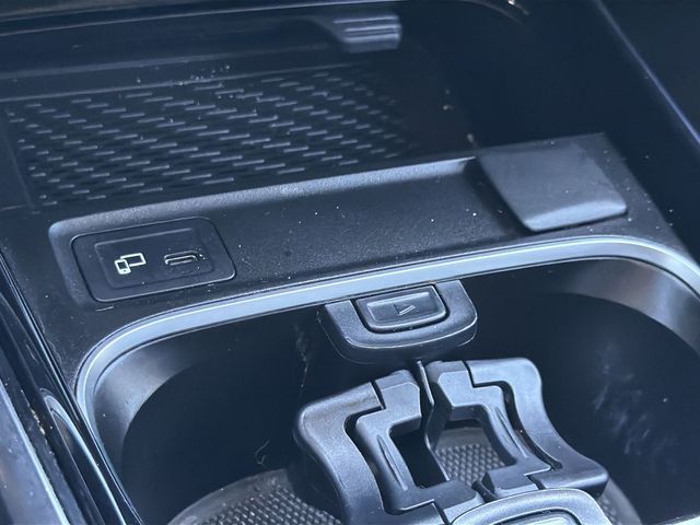 Thumbnail: 2020 Mercedes-Benz GLB - 14