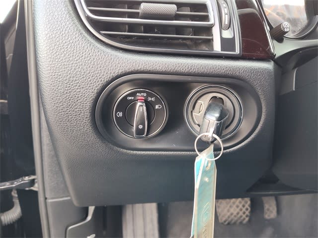 Thumbnail: 2020 Porsche Macan - 20