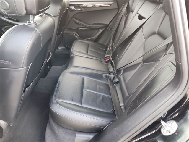 Thumbnail: 2020 Porsche Macan - 22