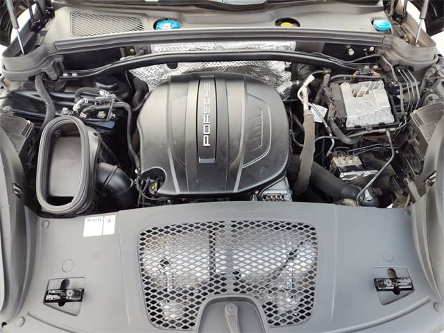 Thumbnail: 2020 Porsche Macan - 8