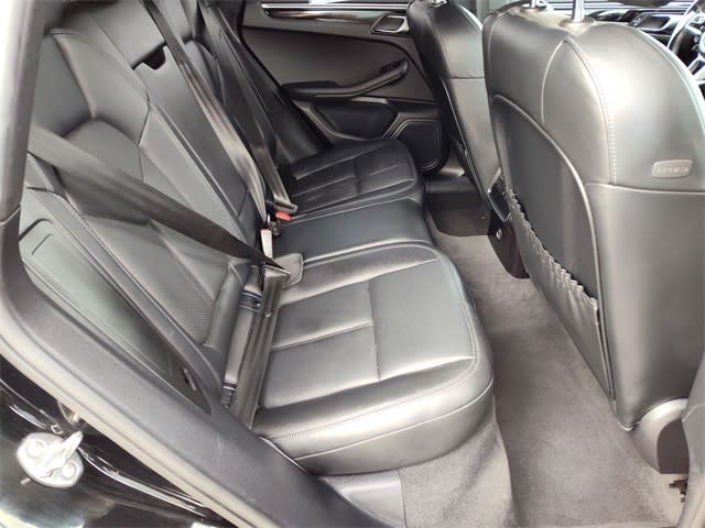 Thumbnail: 2020 Porsche Macan - 23