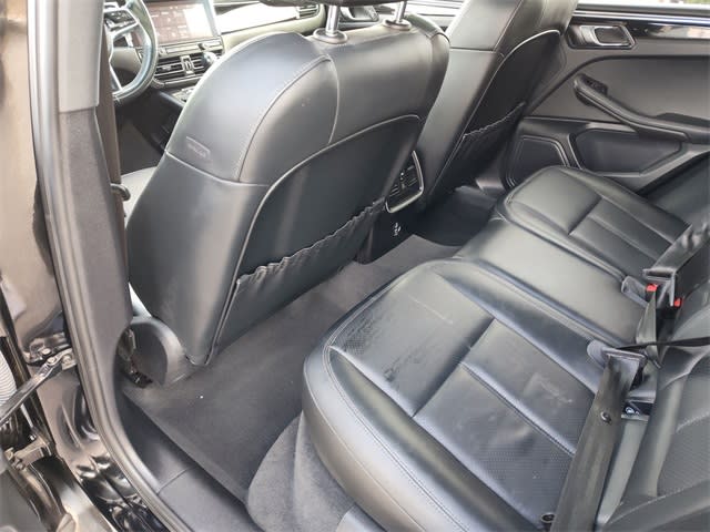 Thumbnail: 2020 Porsche Macan - 12