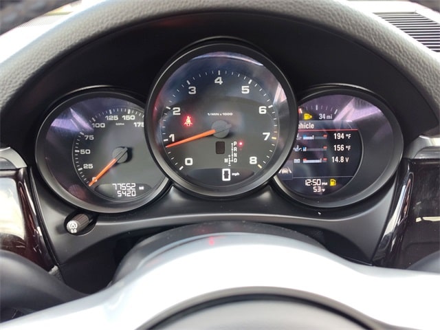 Thumbnail: 2020 Porsche Macan - 15