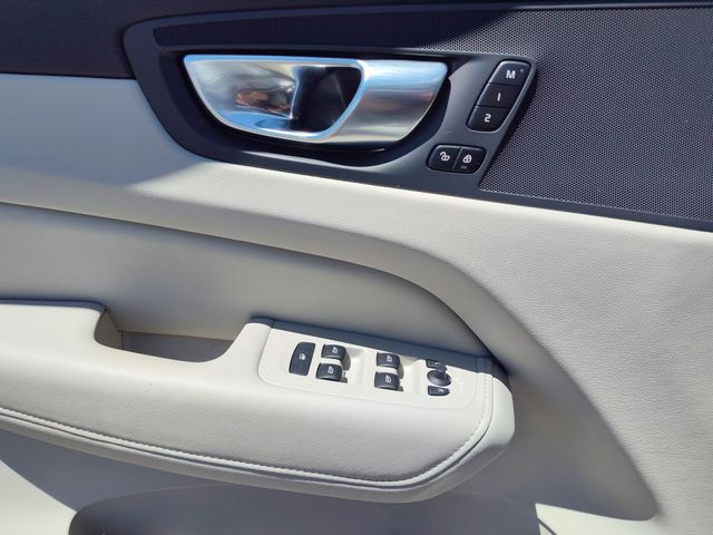 Thumbnail: 2025 Volvo XC60 - 3