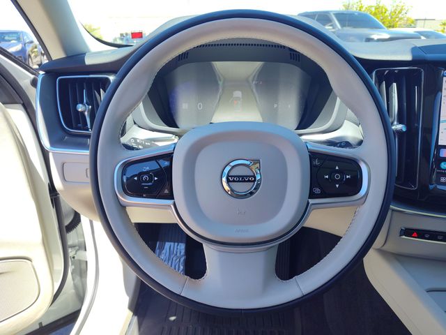 Thumbnail: 2025 Volvo XC60 - 2