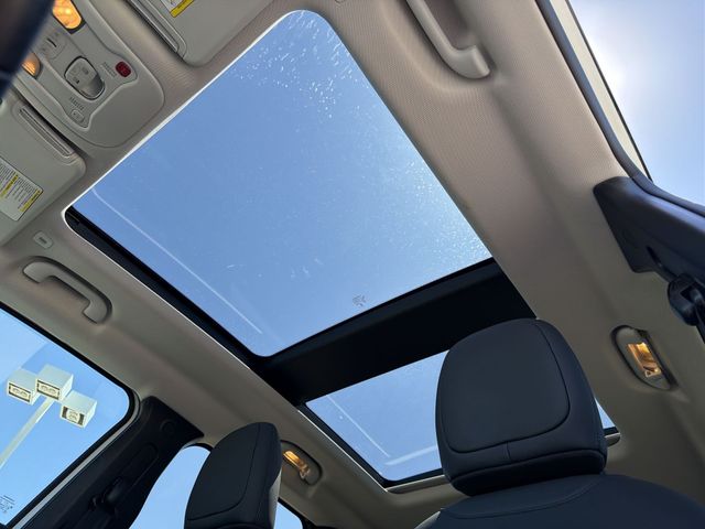 Thumbnail: 2023 Jeep Renegade - 22