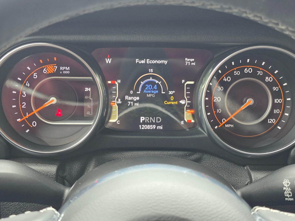 Thumbnail: 2019 Jeep Wrangler - 16