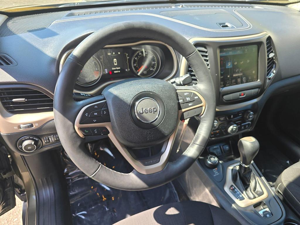 Thumbnail: 2015 Jeep Cherokee - 2