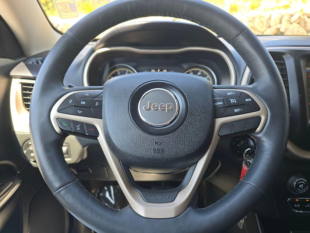 Thumbnail: 2015 Jeep Cherokee - 14