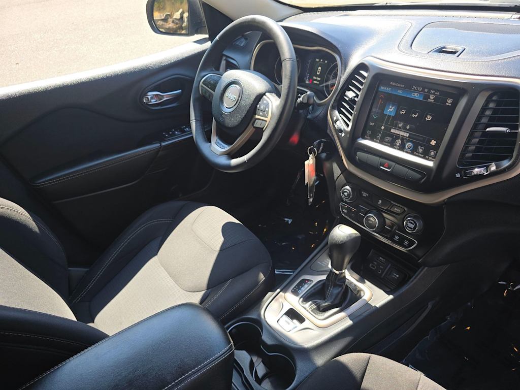 Thumbnail: 2015 Jeep Cherokee - 15