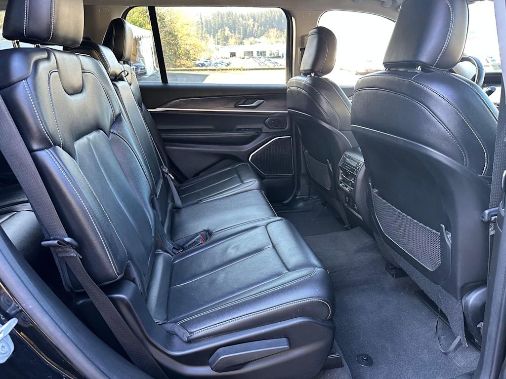 Thumbnail: 2021 Jeep Grand Cherokee L - 21