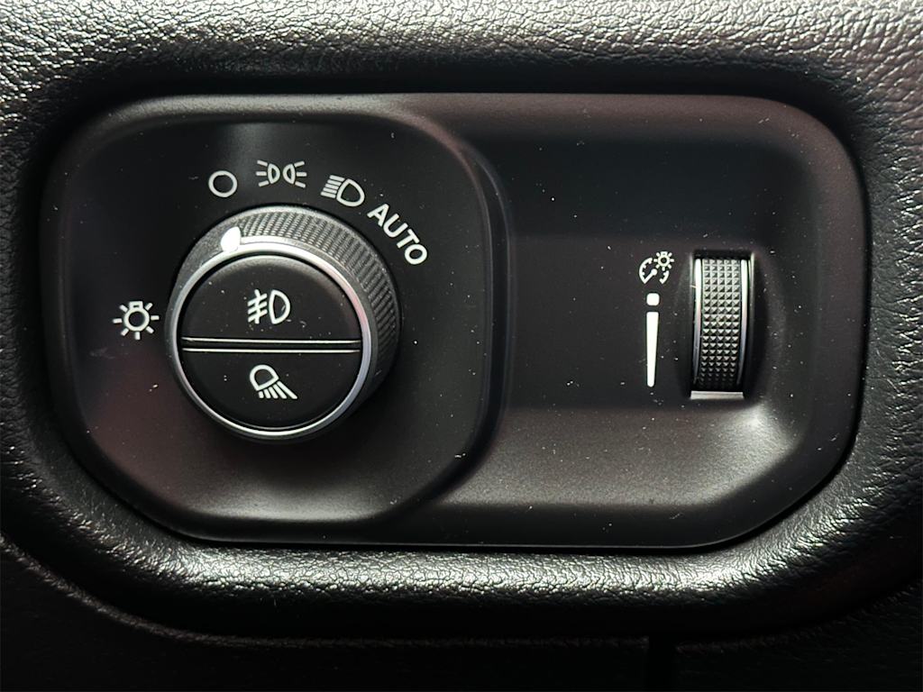 Thumbnail: 2021 RAM 1500 - 25