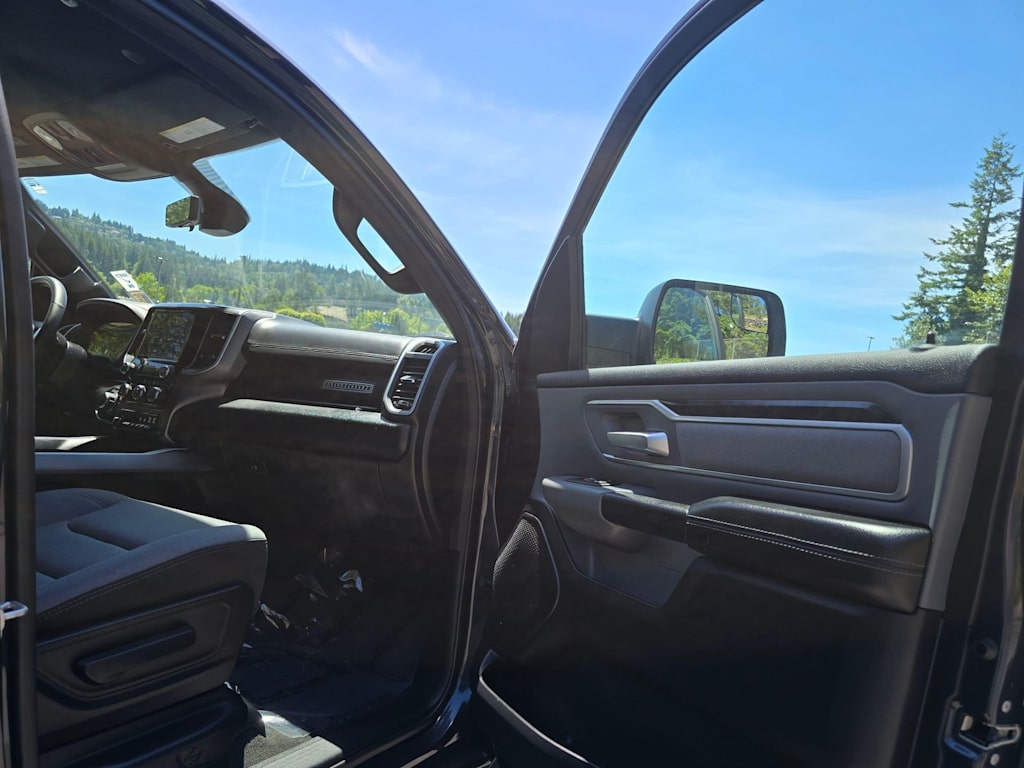 Thumbnail: 2021 RAM 1500 - 21