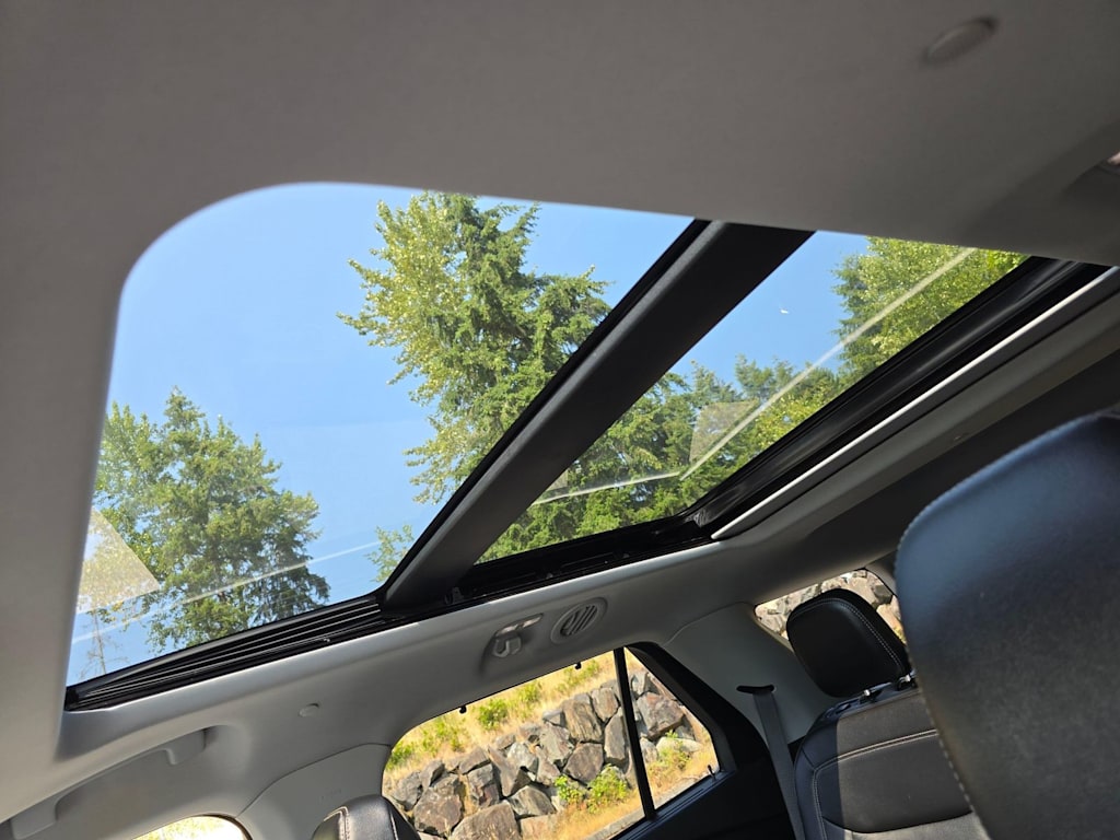 Thumbnail: 2021 Ford Explorer - 27