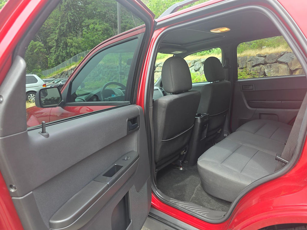 Thumbnail: 2012 Ford Escape - 18
