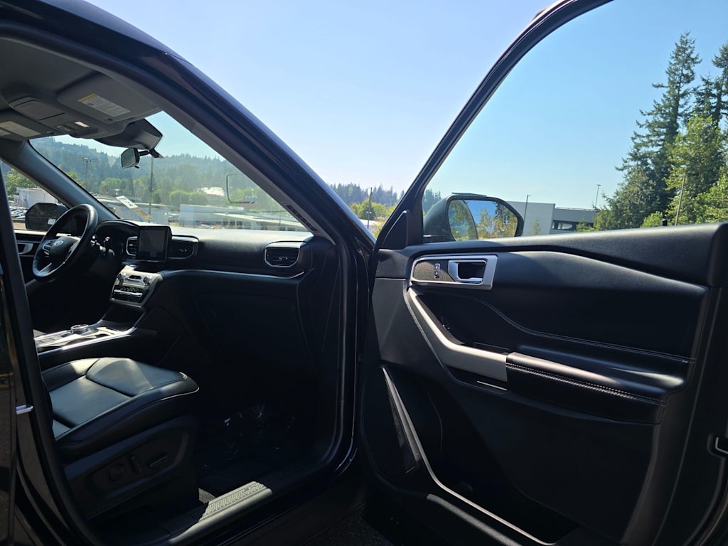 Thumbnail: 2021 Ford Explorer - 33
