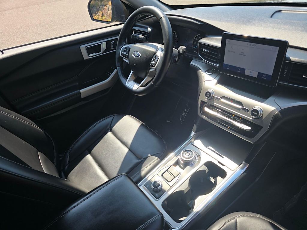 Thumbnail: 2021 Ford Explorer - 15