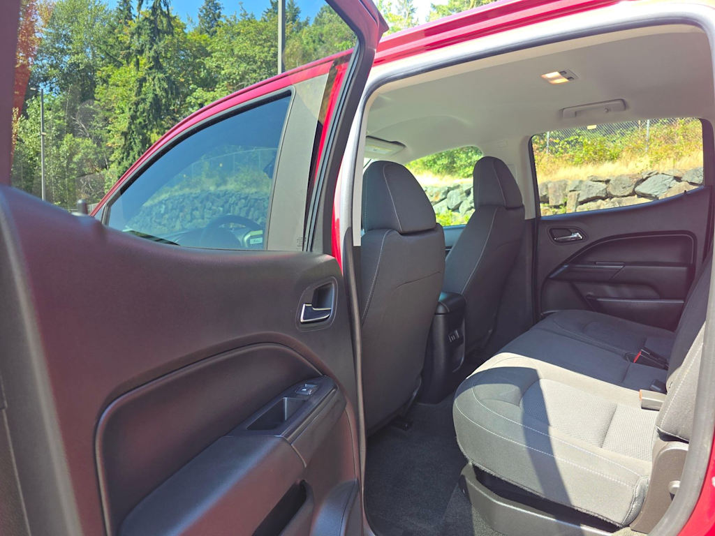 Thumbnail: 2018 Chevrolet Colorado - 25
