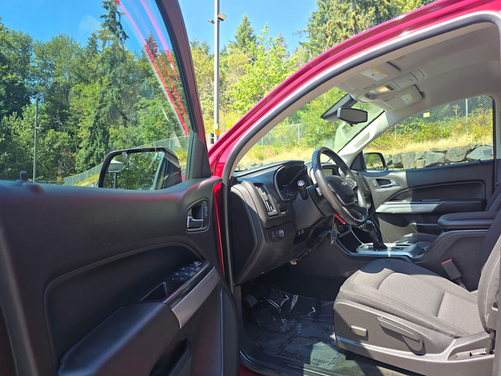 Thumbnail: 2018 Chevrolet Colorado - 15