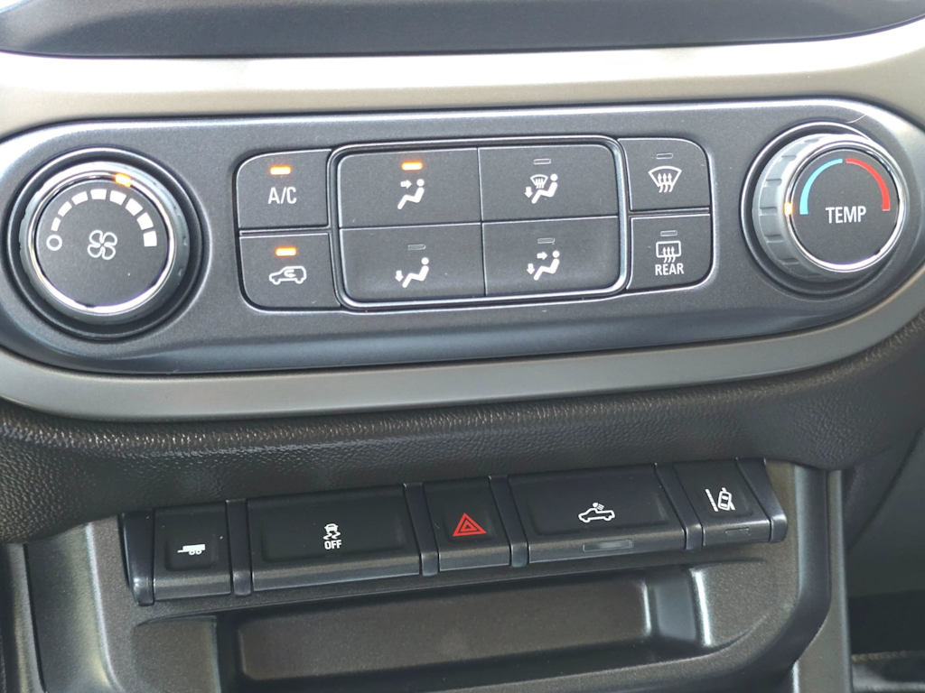Thumbnail: 2018 Chevrolet Colorado - 15