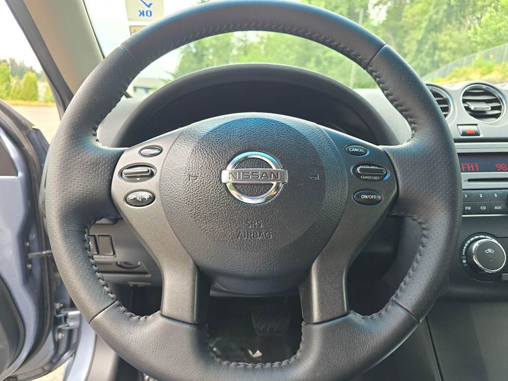 Thumbnail: 2011 Nissan Altima - 10
