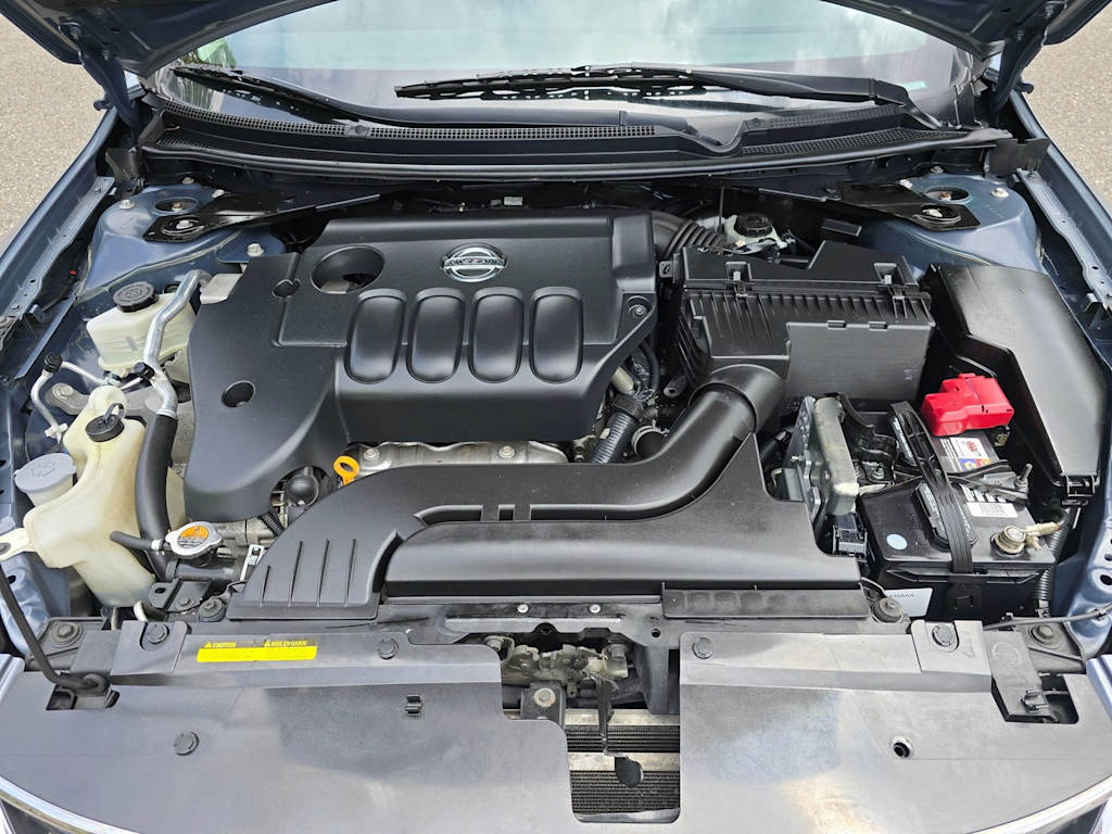 Thumbnail: 2011 Nissan Altima - 9