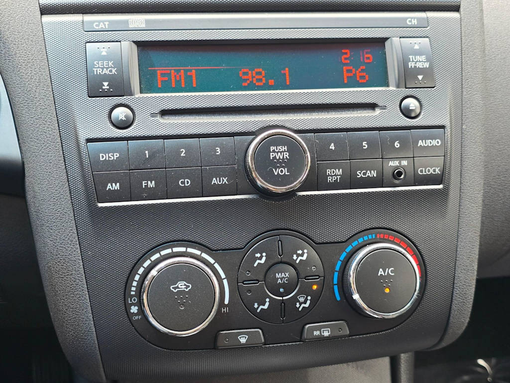 Thumbnail: 2011 Nissan Altima - 20