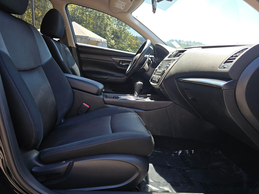 Thumbnail: 2018 Nissan Altima - 12