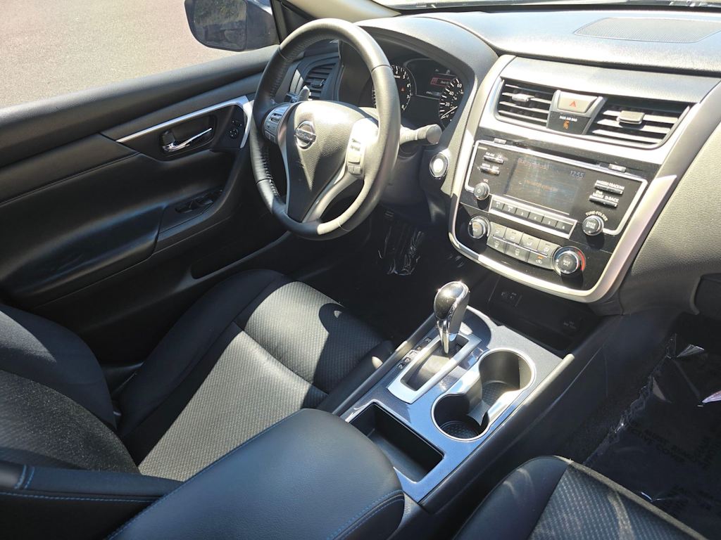 Thumbnail: 2018 Nissan Altima - 15