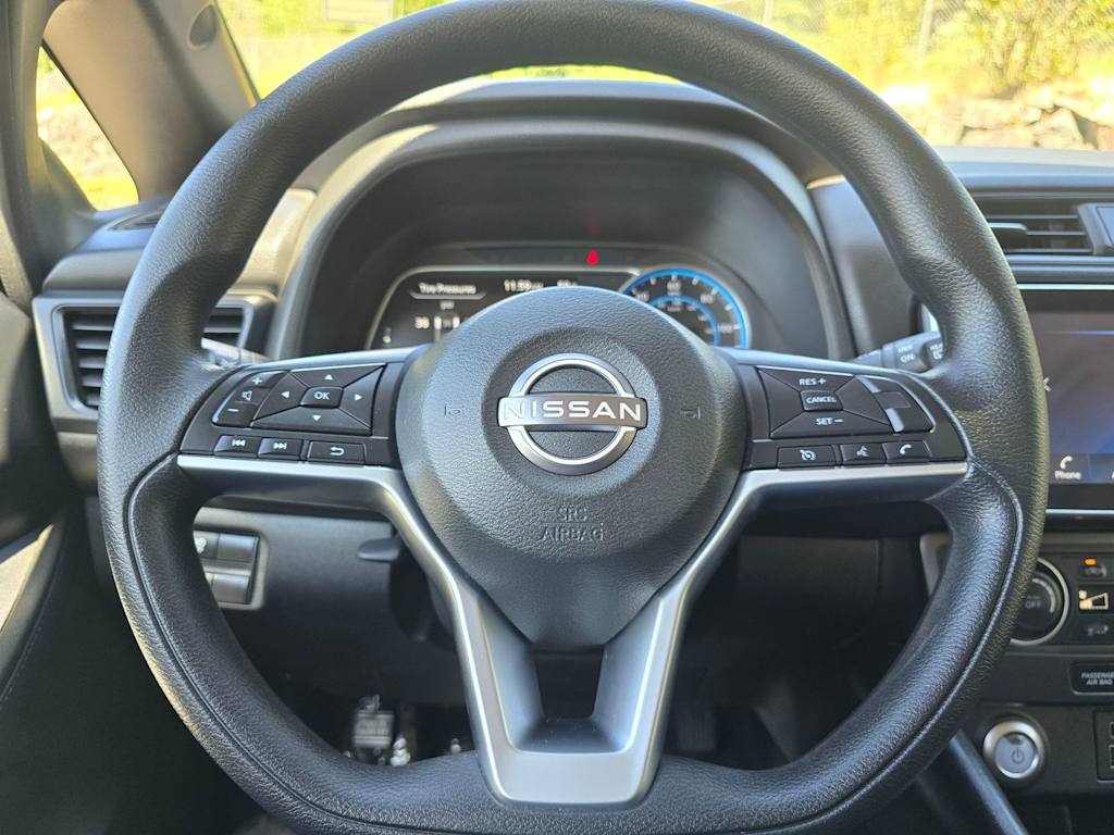 Thumbnail: 2023 Nissan Leaf - 10