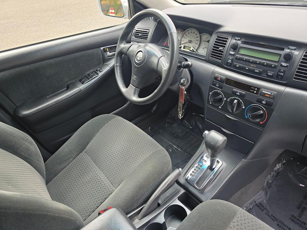 Thumbnail: 2005 Toyota Corolla - 28