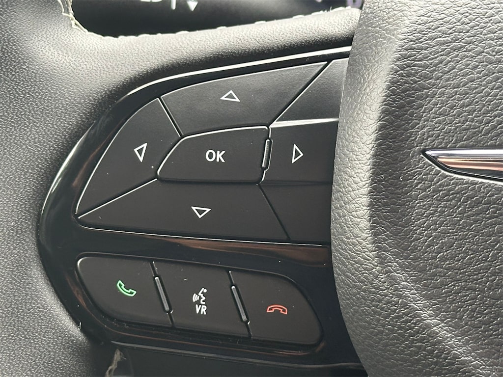 Thumbnail: 2023 Chrysler Pacifica - 22