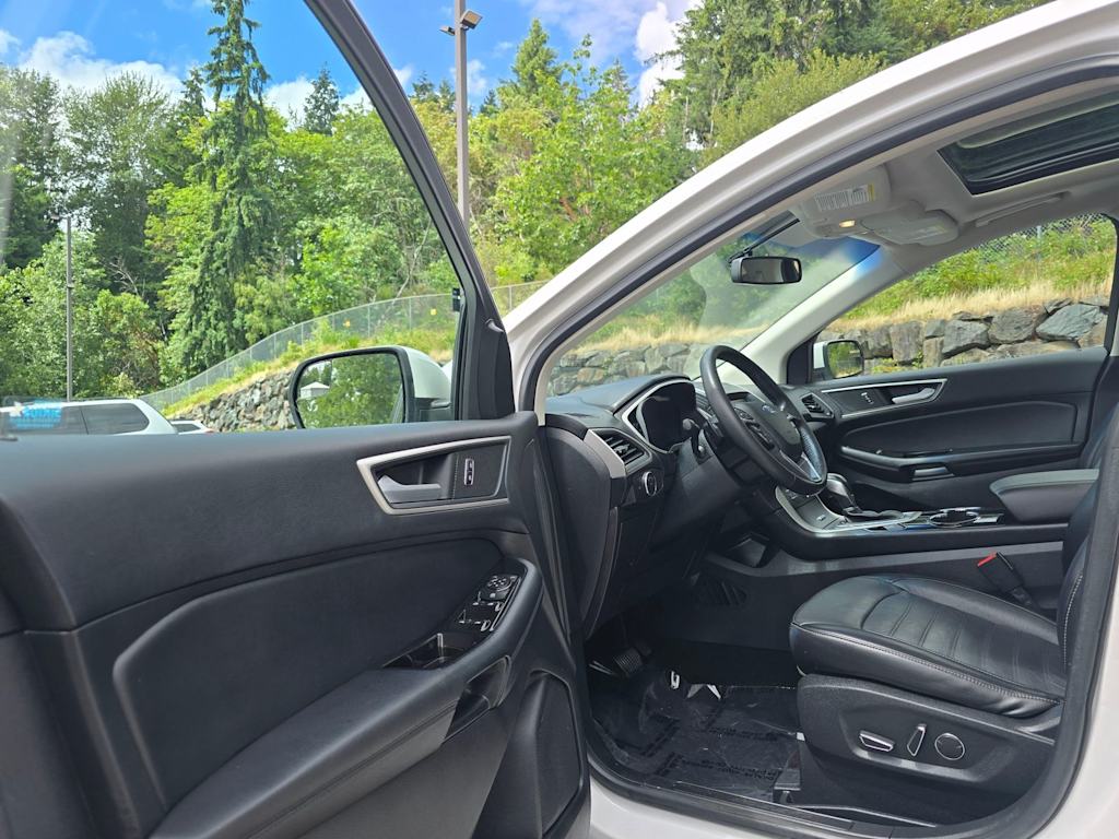 Thumbnail: 2018 Ford Edge - 27