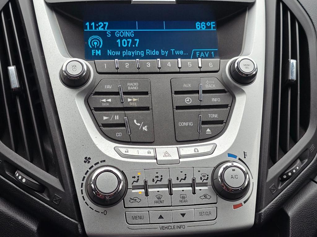 Thumbnail: 2013 Chevrolet Equinox - 21