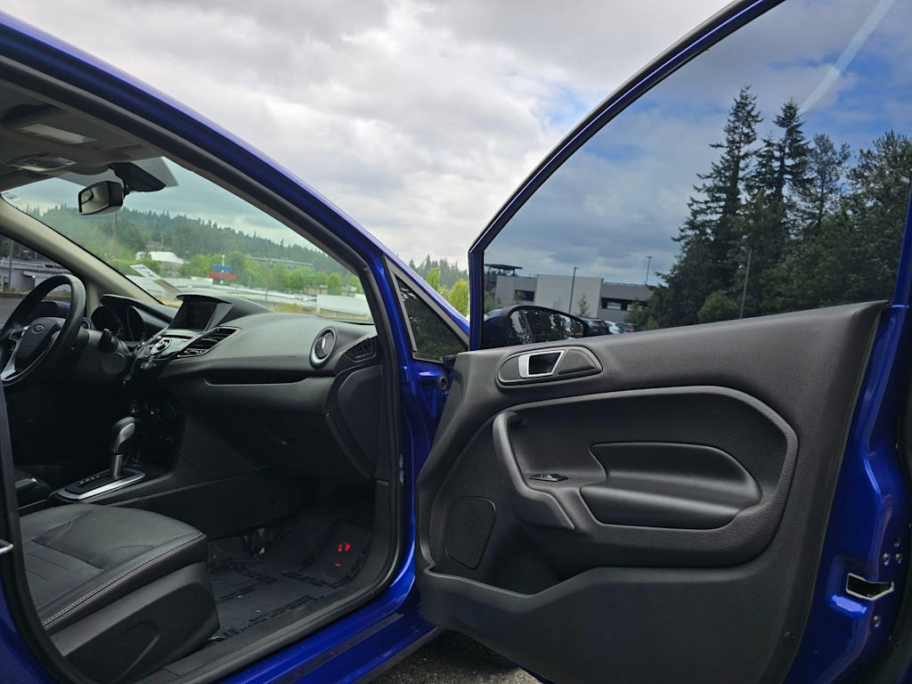 Thumbnail: 2015 Ford Fiesta - 22