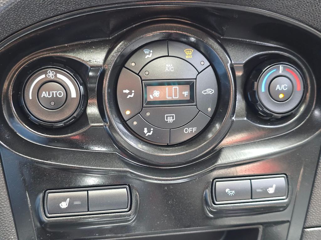 Thumbnail: 2015 Ford Fiesta - 27