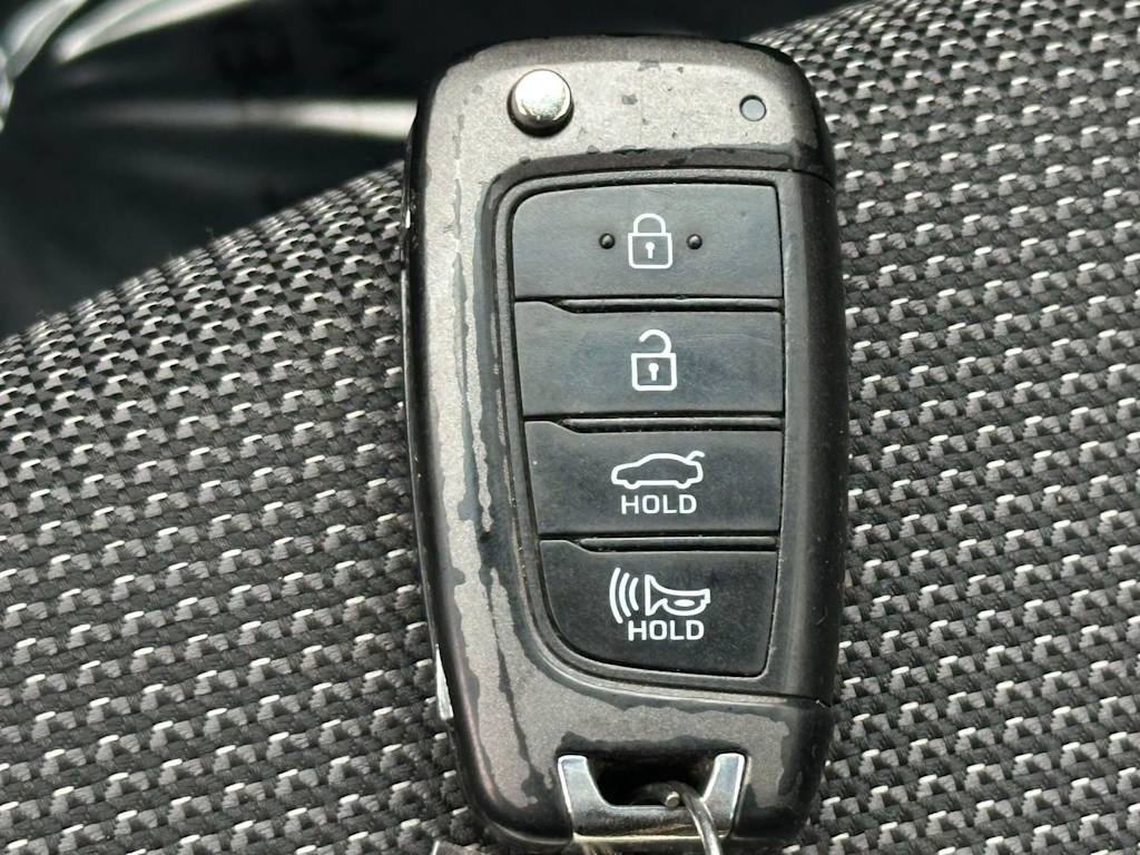 Thumbnail: 2019 Hyundai Accent - 18