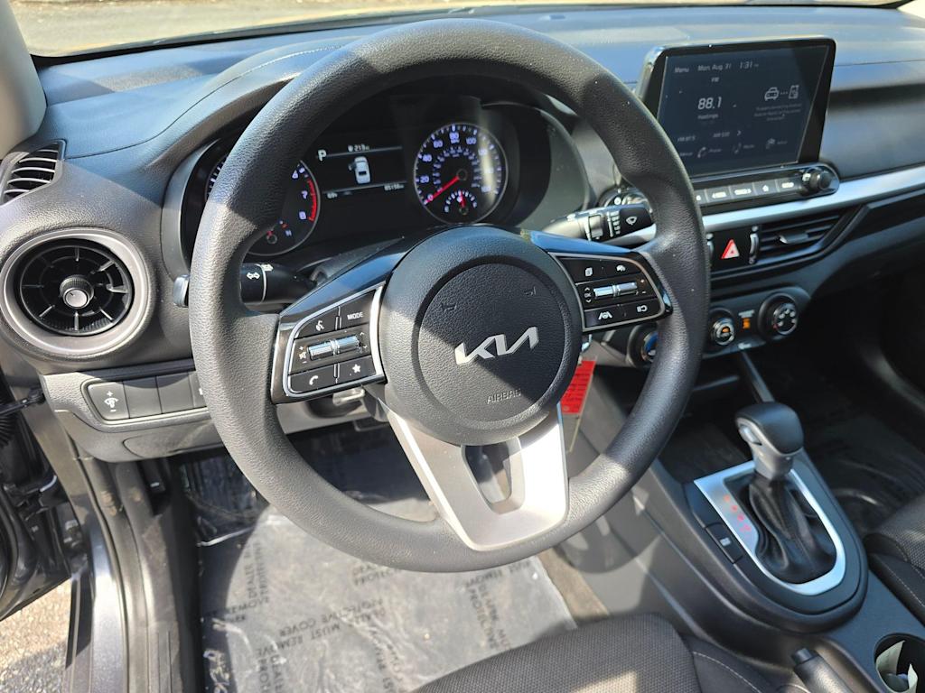 Thumbnail: 2022 Kia Forte - 2