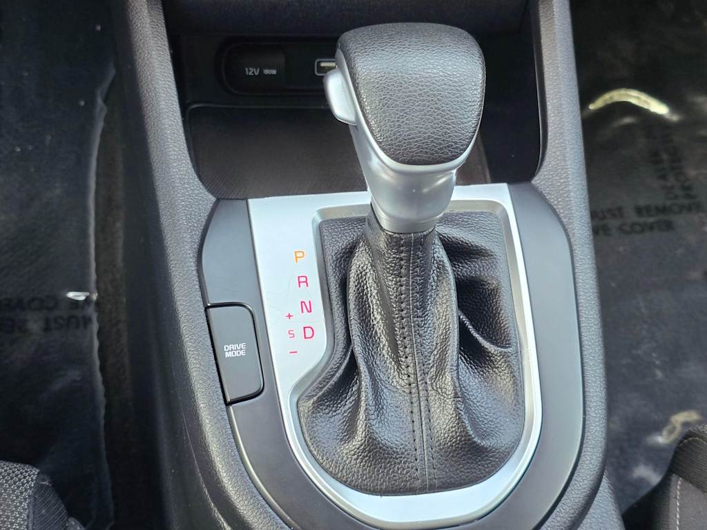 Thumbnail: 2022 Kia Forte - 17