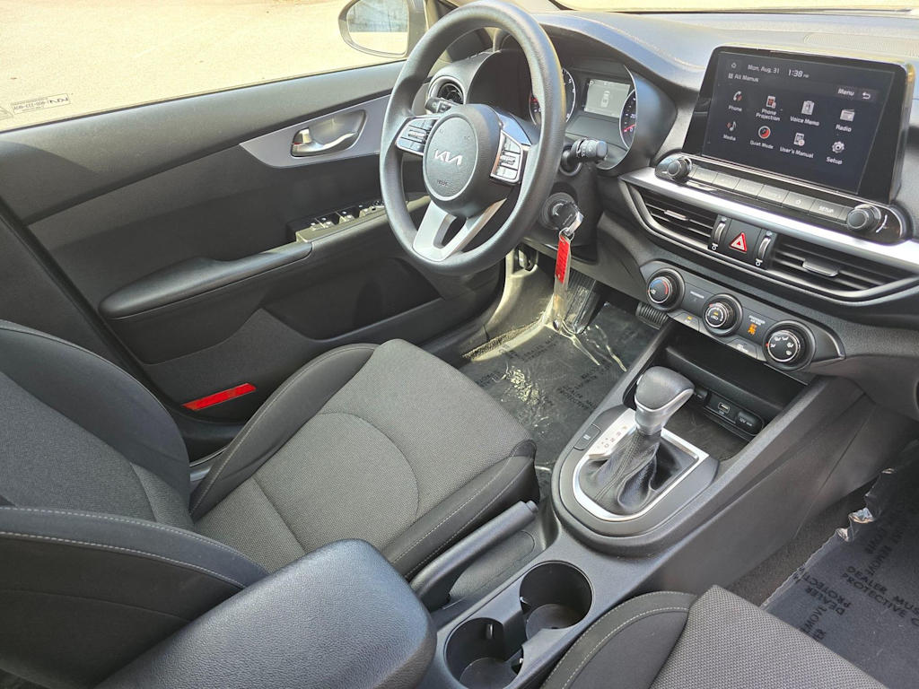 Thumbnail: 2022 Kia Forte - 15