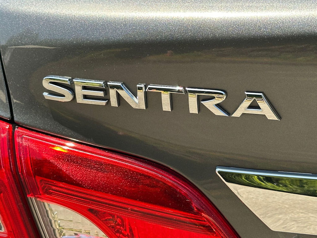 Thumbnail: 2017 Nissan Sentra - 7