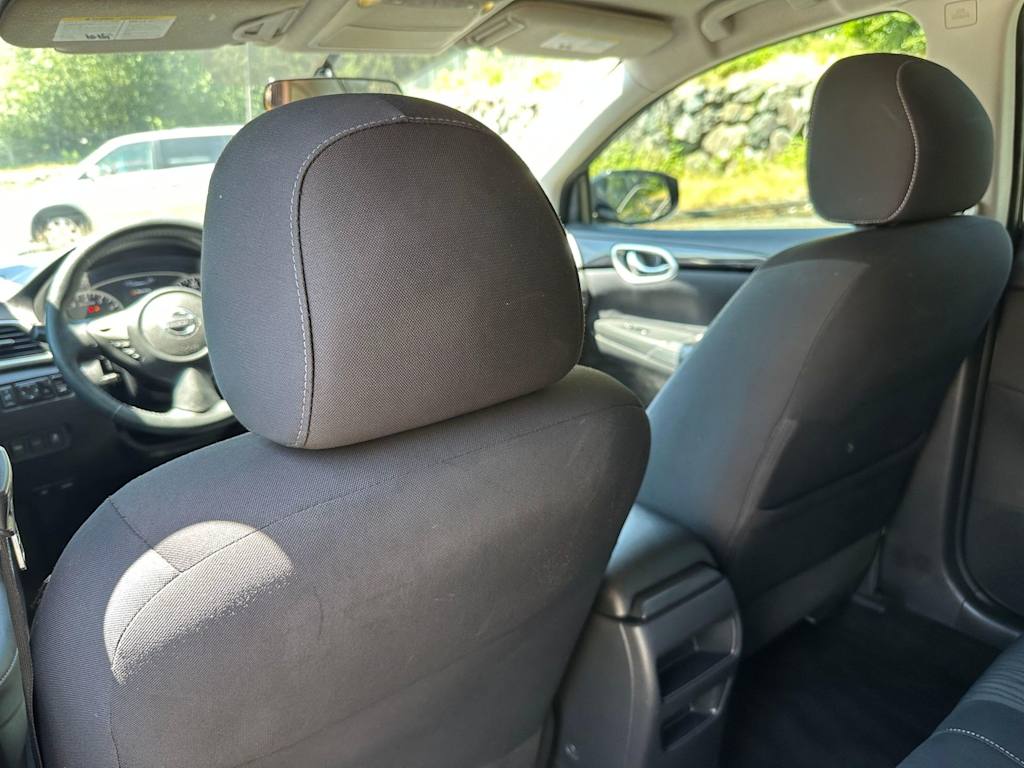 Thumbnail: 2017 Nissan Sentra - 10